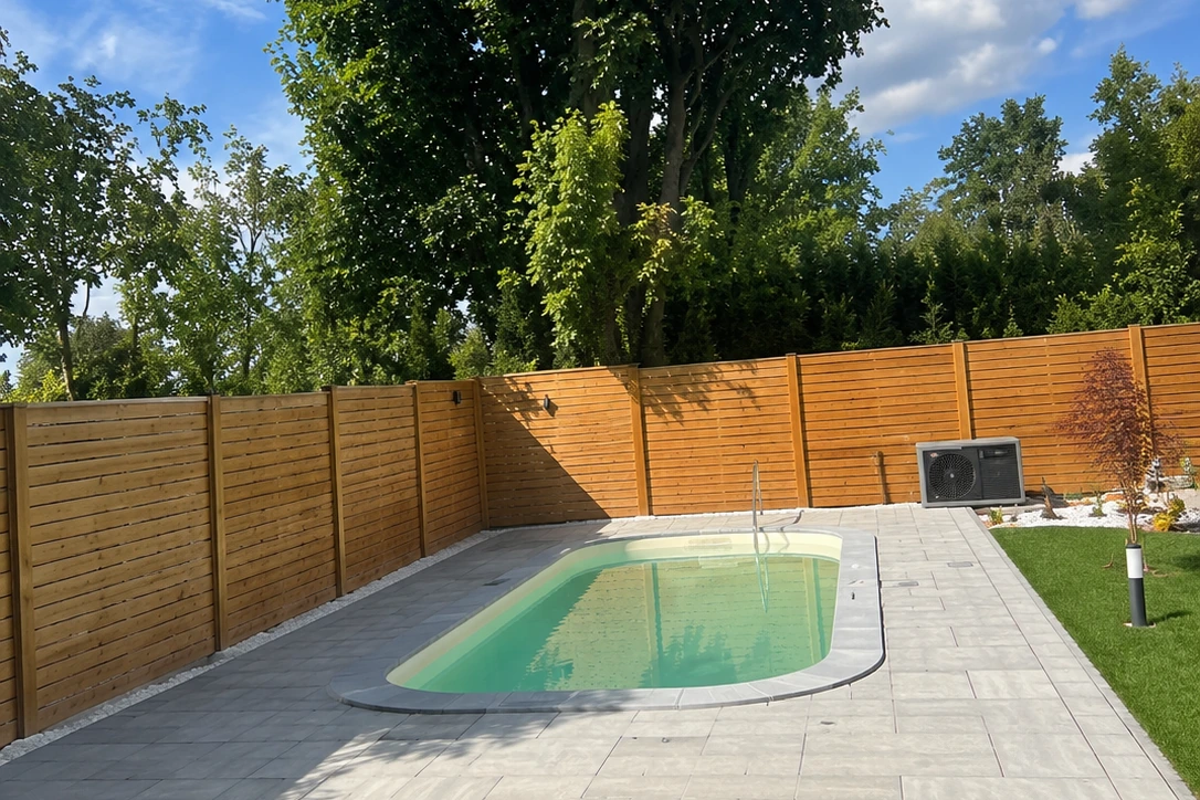 Moderner Poolbau